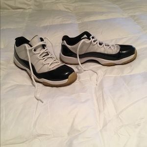 Jordan low top concord 11’s